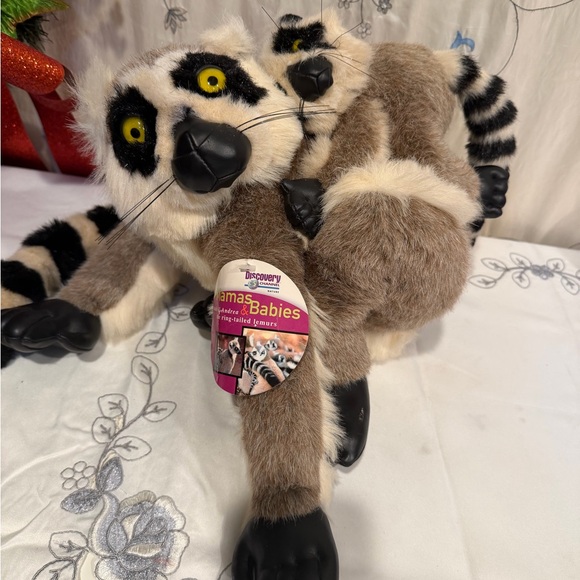 Lemur Stuffed Animal Toy - Picture 7 of 7